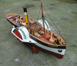 RC Strongbow PaddleWheeler Boat Ship ARTR
